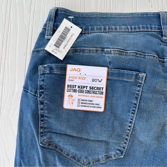 Jag high rise skinny capri jeans sizes 14w(2) ,16w(2), 18w,20w,22w,and 24w(2) - Picture 3 of 4